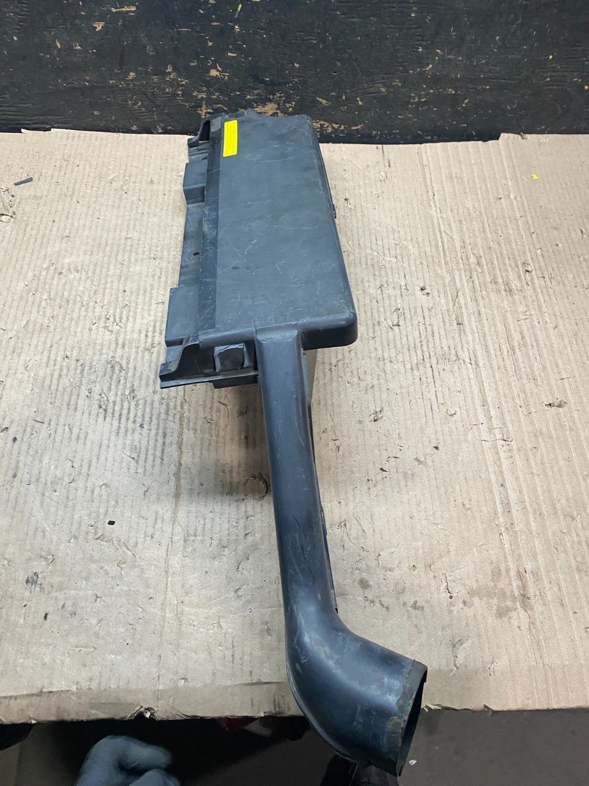 2003 to 2007 Nissan Murano Upper Air Intake Duct V3984 DG3