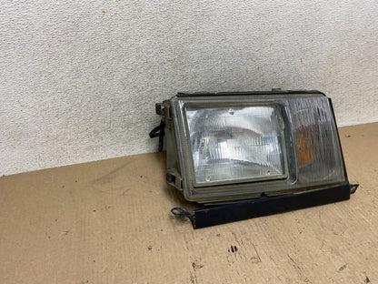 1986-1993 Mercedes Benz w124 300 300d 300e Right Side Headlight AH7700 PS1