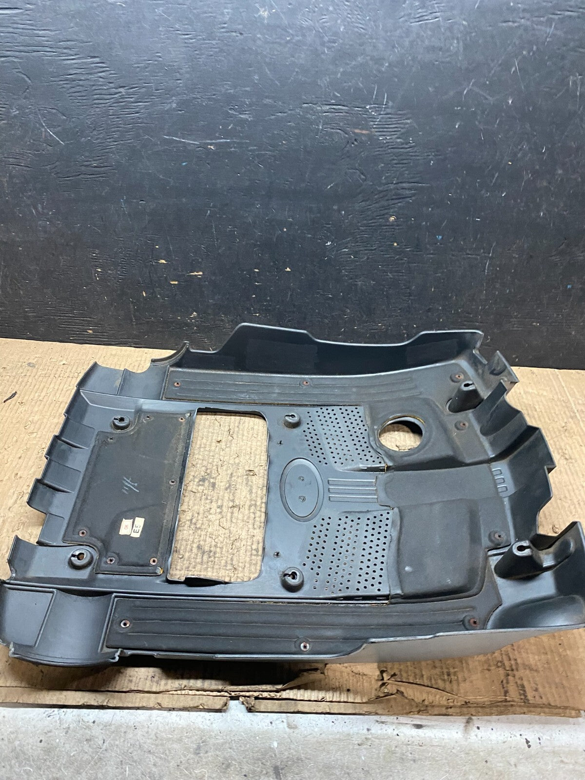 2004 2005 2006 Kia Amanti 3.5L Engine Motor Cover V6 OEM N3136 DG6