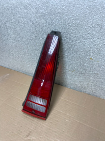 1986 - 1991 Ford Taurus Wagon Right Passenger RH Side Tail Light AA8674 LK1
