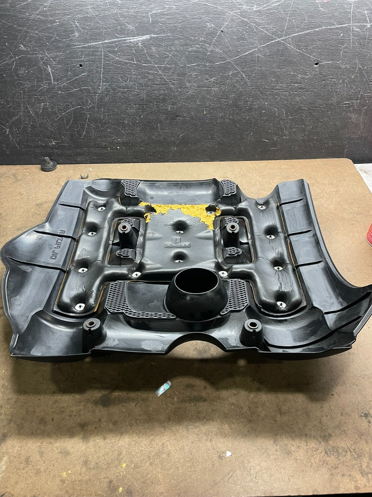 2006 to 2008 Kia Sedona V6 3.8L Engine Motor Cover M5310 PS5