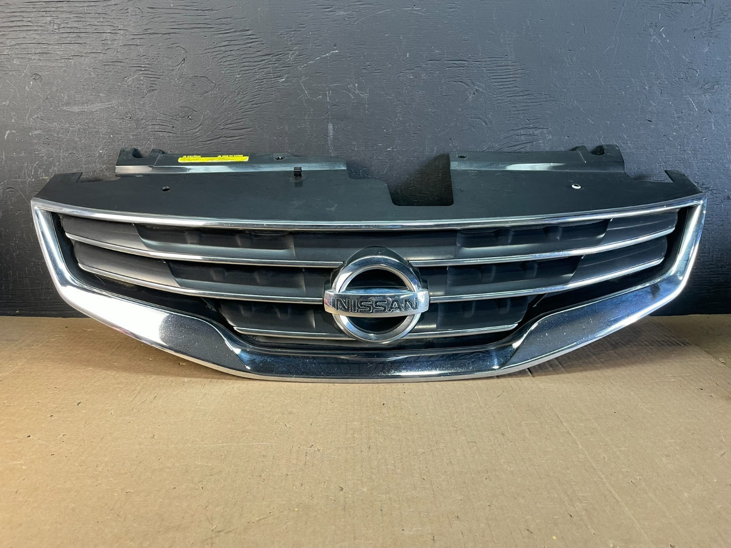 Sedan 2010 2011 2012 Nissan Altima Front Upper Grill Grille AD0247 DG0