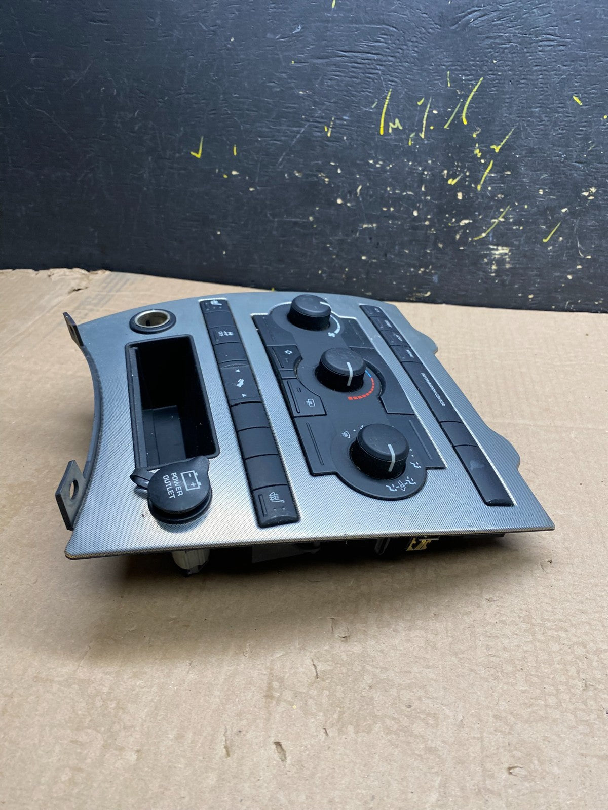 2005 2006 2007 Jeep Commander Grand Cherokee A/C Climate Control Bezel Y9915 DG4