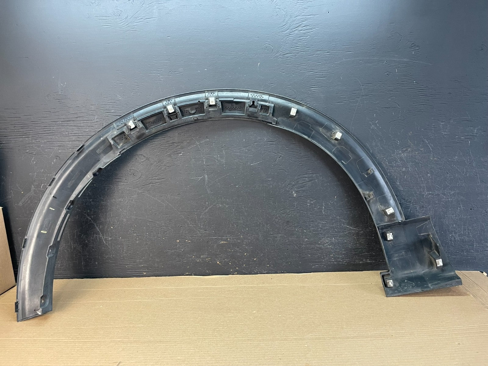 2020 to 2021 Ford Explorer Front Right Passenger Side Fender Flare AE8603 DG3