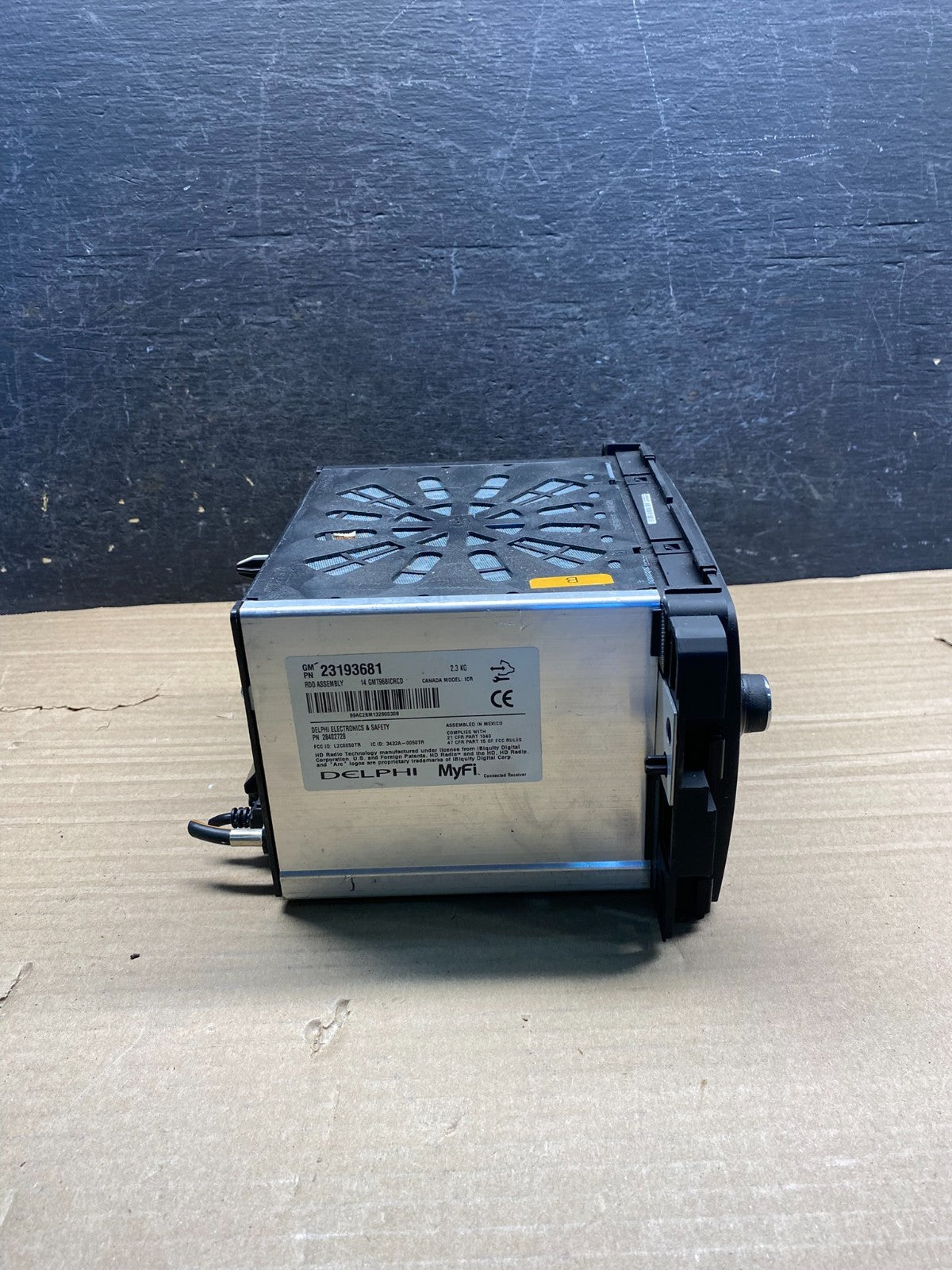 2013 2014 GMC Acadia Radio Display Screen AM/FM AUX AH9923 DW2
