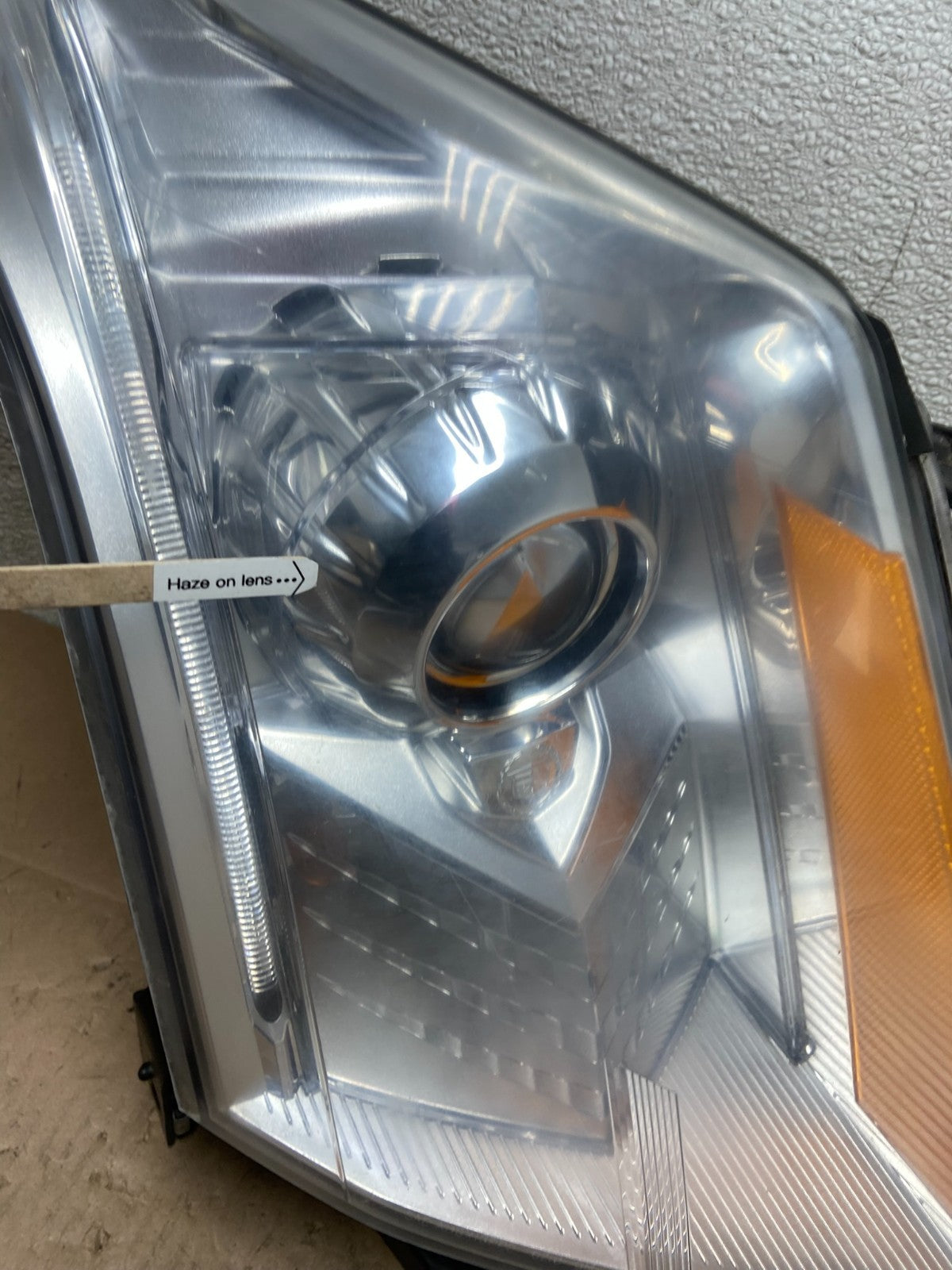 Xenon 2010 to 2016 Cadillac SRX Right Passegner Side Headlight Z6114 DW4