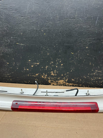 2005 to 2011 Hyundai Accent Trunk Lid Hatch 3rd Brake Light Spoiler Y9457 DG7