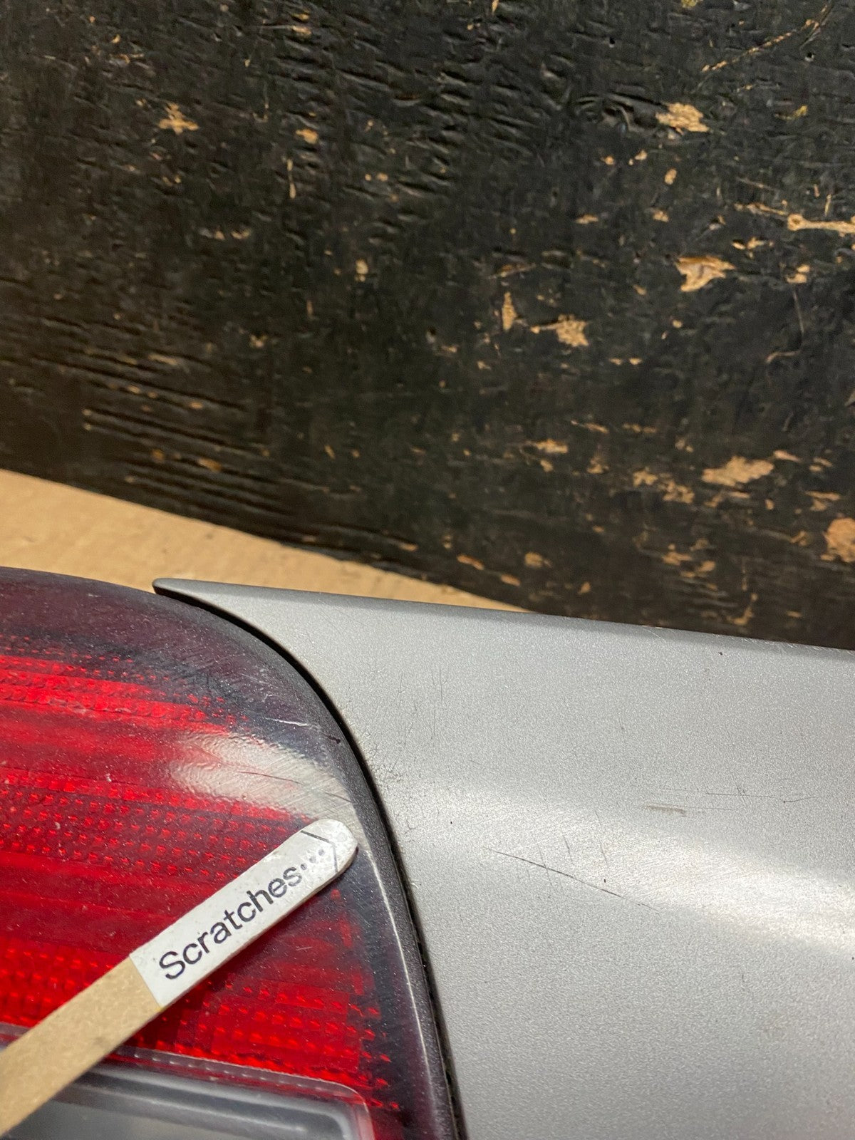 1995 1996 Toyota Camry Center Trunk Rear Tail Light OEM Y6599 DG6
