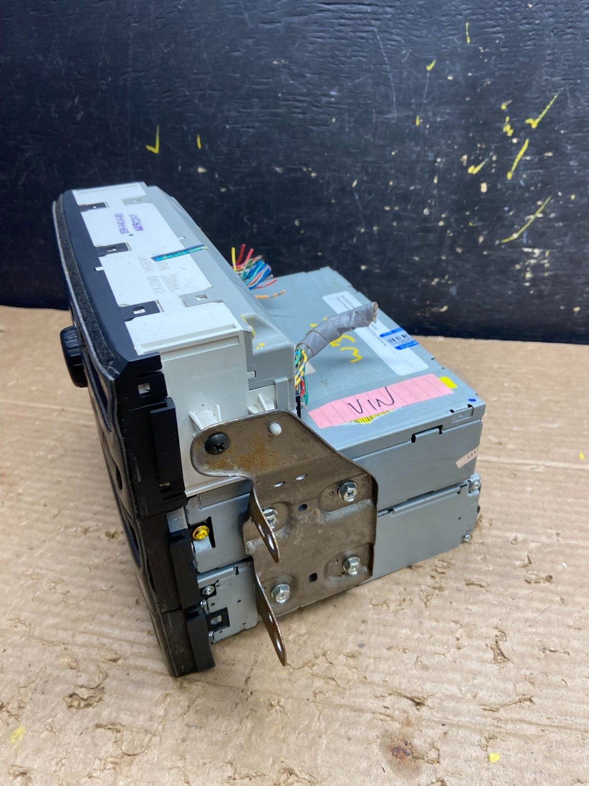 2005  Honda Pilot AM FM CD Audio Radio Player Climate Control W3136 DG2