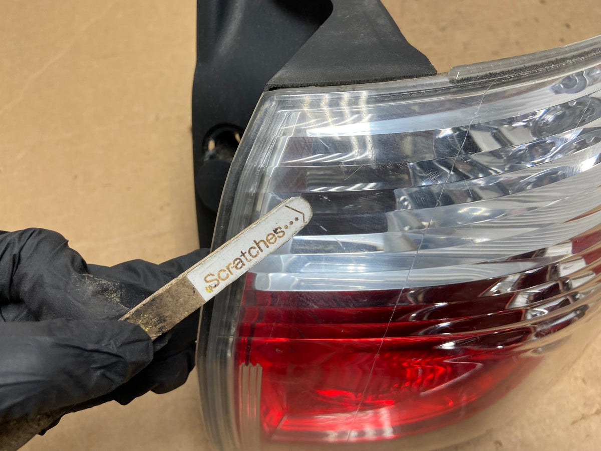 2007 to 2012 GMC Acadia Halogen Tail Light Right Passenger RH Side AH8862 LK3