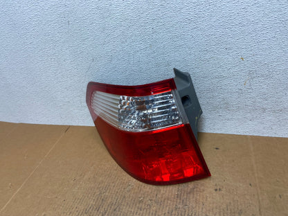 2005 2006 2007 Honda Odyssey Left Driver LH Side Tail Light AE2618 LK1