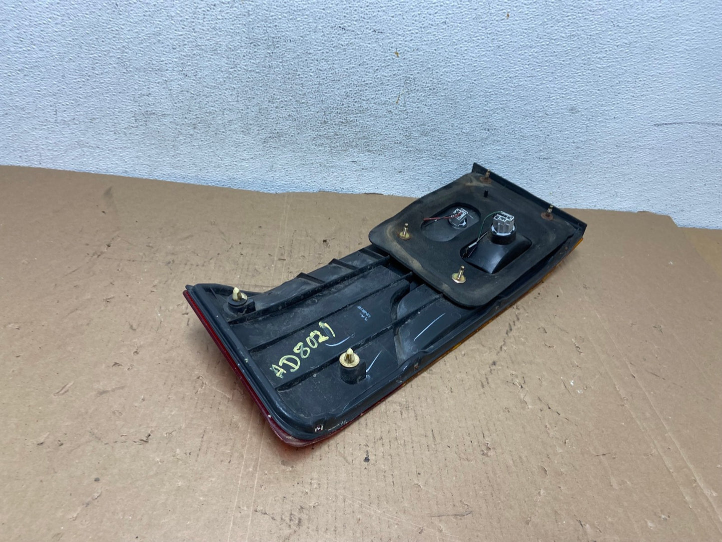 2002 2003 2004 Honda Odyssey Left Driver LH Side Tail Light Inner AD8021 LK6