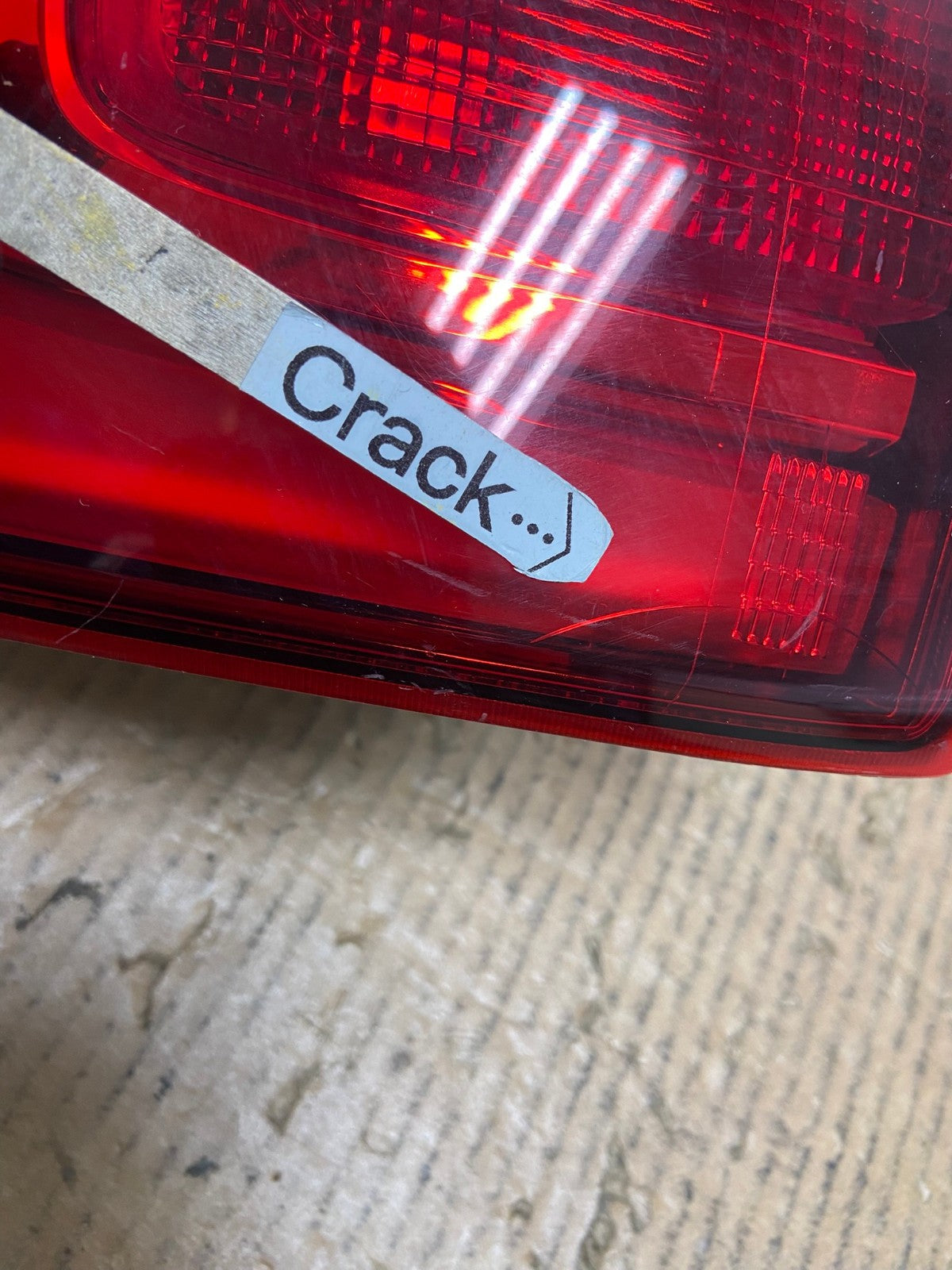 2017 to 2019 GMC Acadia Right Passenger RH Side Tail Light AE1504 LK5