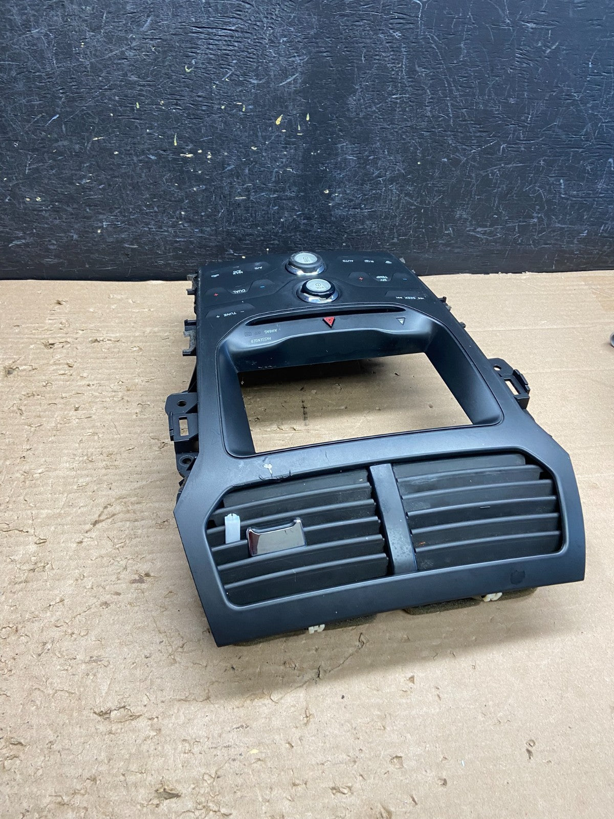2011 to 2014 Ford Explorer Radio Climate Control Trim Bezel Panel ag8598 DG2