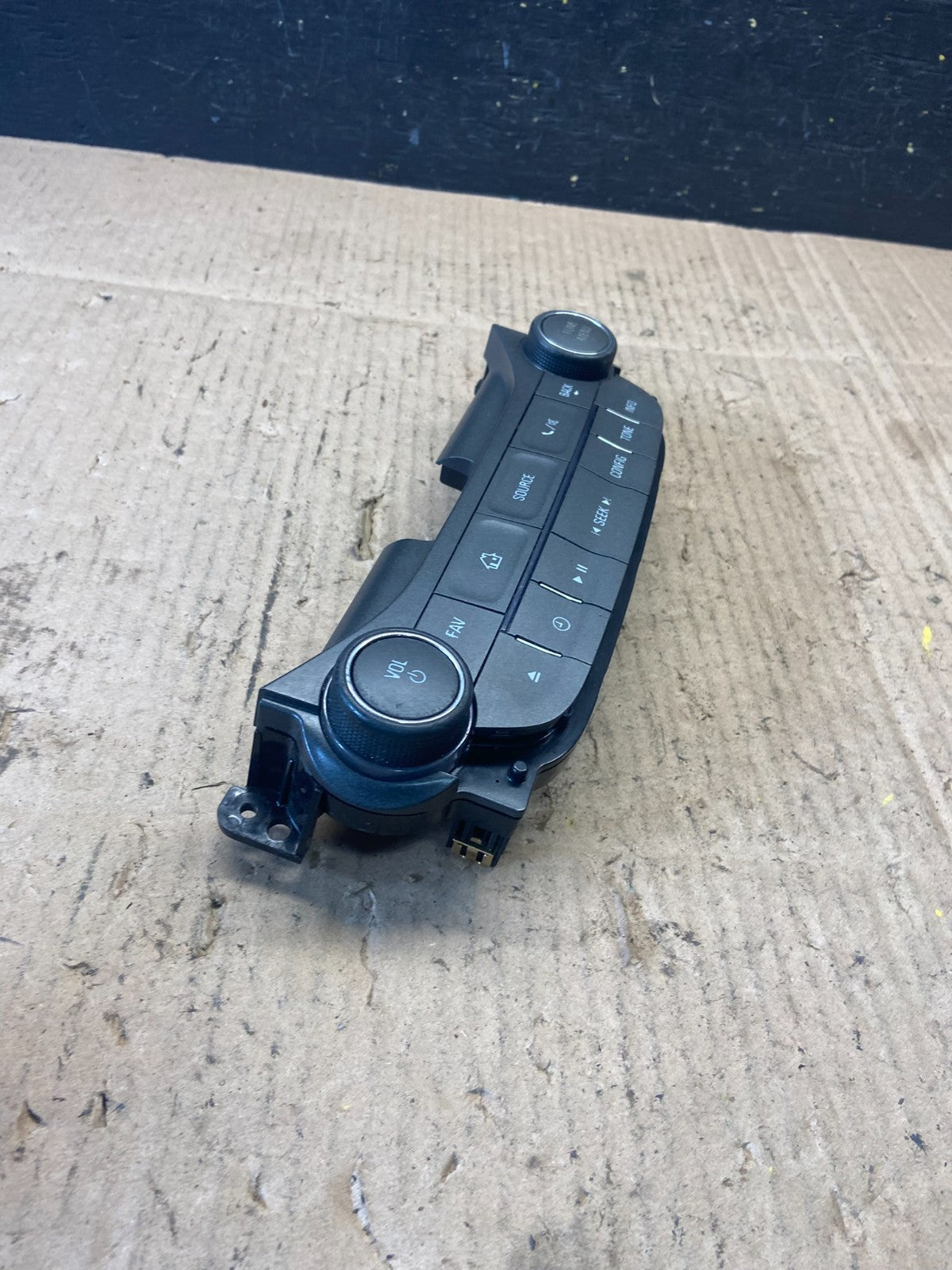 2013 2014 2015 Chevrolet Malibu AM FM Radio Control Panel p3494 DG2