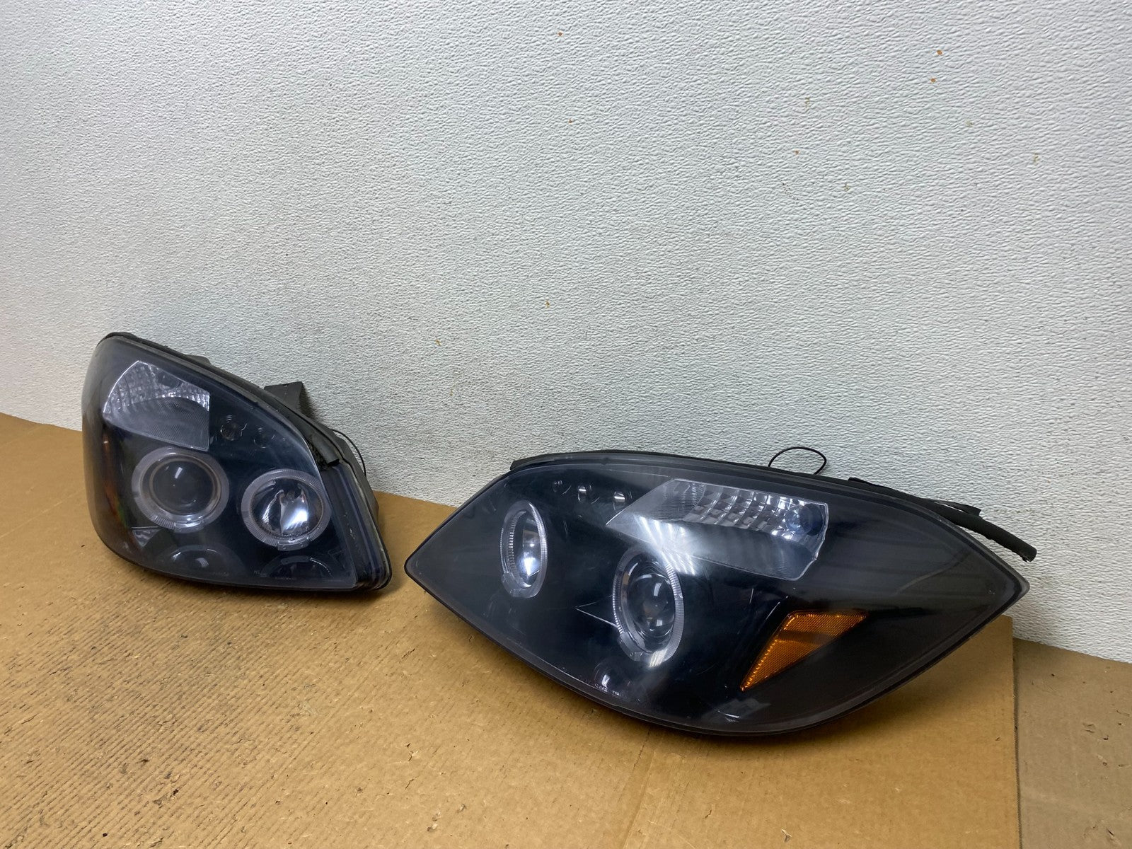 2005 - 2010 Chevrolet Cobalt Sedan Left+Right Headlights AE1408 DG1