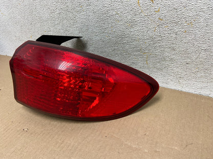 2006-2007 Subaru Tribeca B9 Right Passenger Rh Side Tail Light AH4368 DW2
