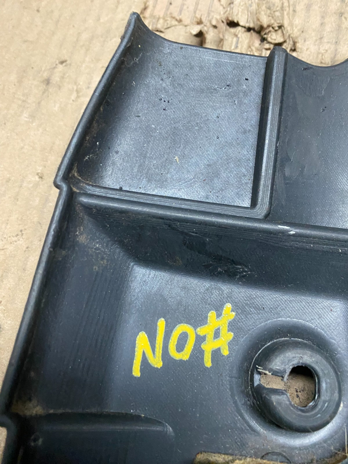 2001 to 2005 Hyundai XG350 V6 Engine Motor Cover V4199 DG8