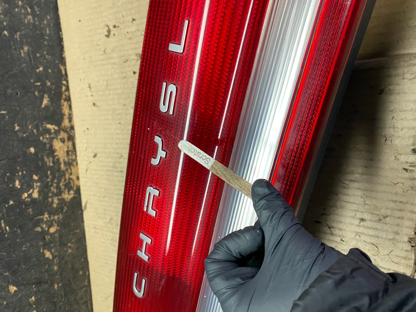 1993 to 1997 Chrysler Concorde Center Trunk Tail light X8226 DG3