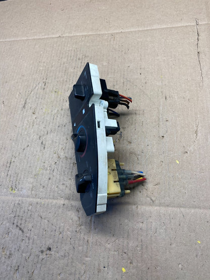 2009-2014 Ford Van Econoline E150 E250 A/C Heater Climate Control R6040 DG3