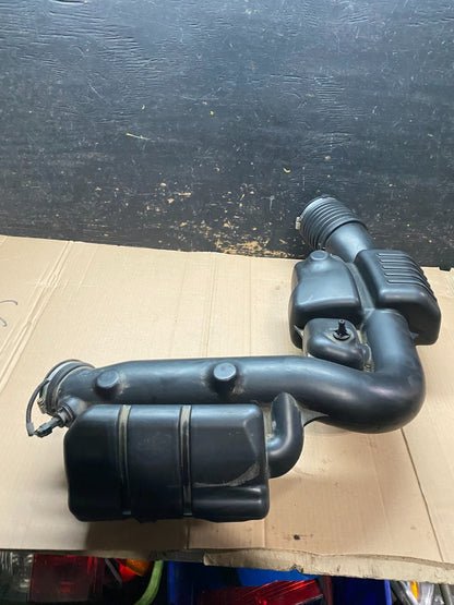 2011 - 2013 Dodge Durango 3.6L Resonator Air Intake Tube OEM  v9742 DG2