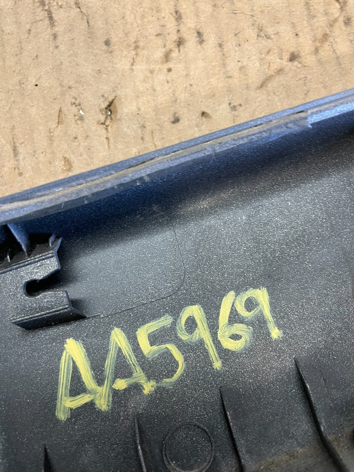 2006-2011 Kia Rondo Carens Rear Tailgate Trunk Garnish Trim OEM AA5969 DG11