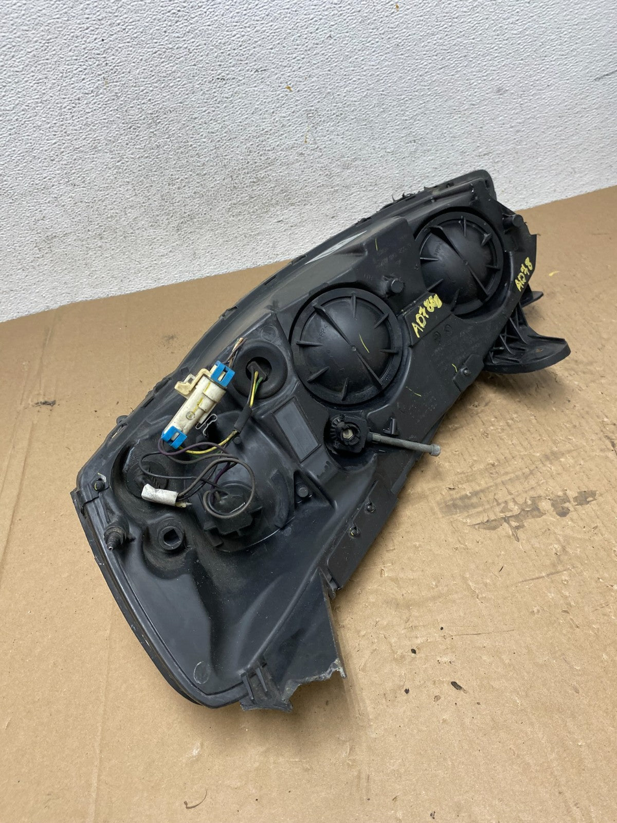 2005 to 2009 Pontiac G6 Headlight Right Passenger Rh Side Halogen AD7808 DW7
