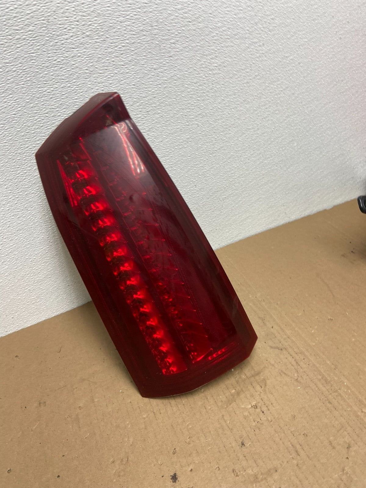 2005 2006 2007 Cadillac STS Left Driver Side Tail Light Oem AB6443 DW2