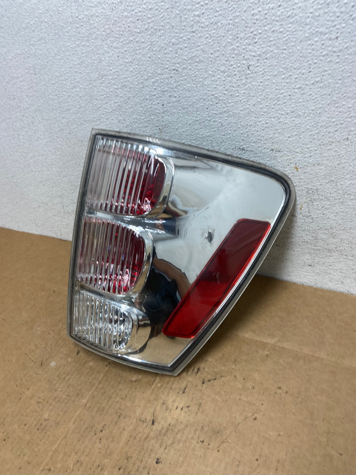 2005 to 2008 Chevrolet Equinox Right Passenger Rh Side Tail Light AD4657 LK1