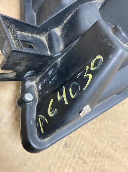 2005 to 2007 Nissan Pathfinder Halogen Headlight Right Passenger AC4030 DW8