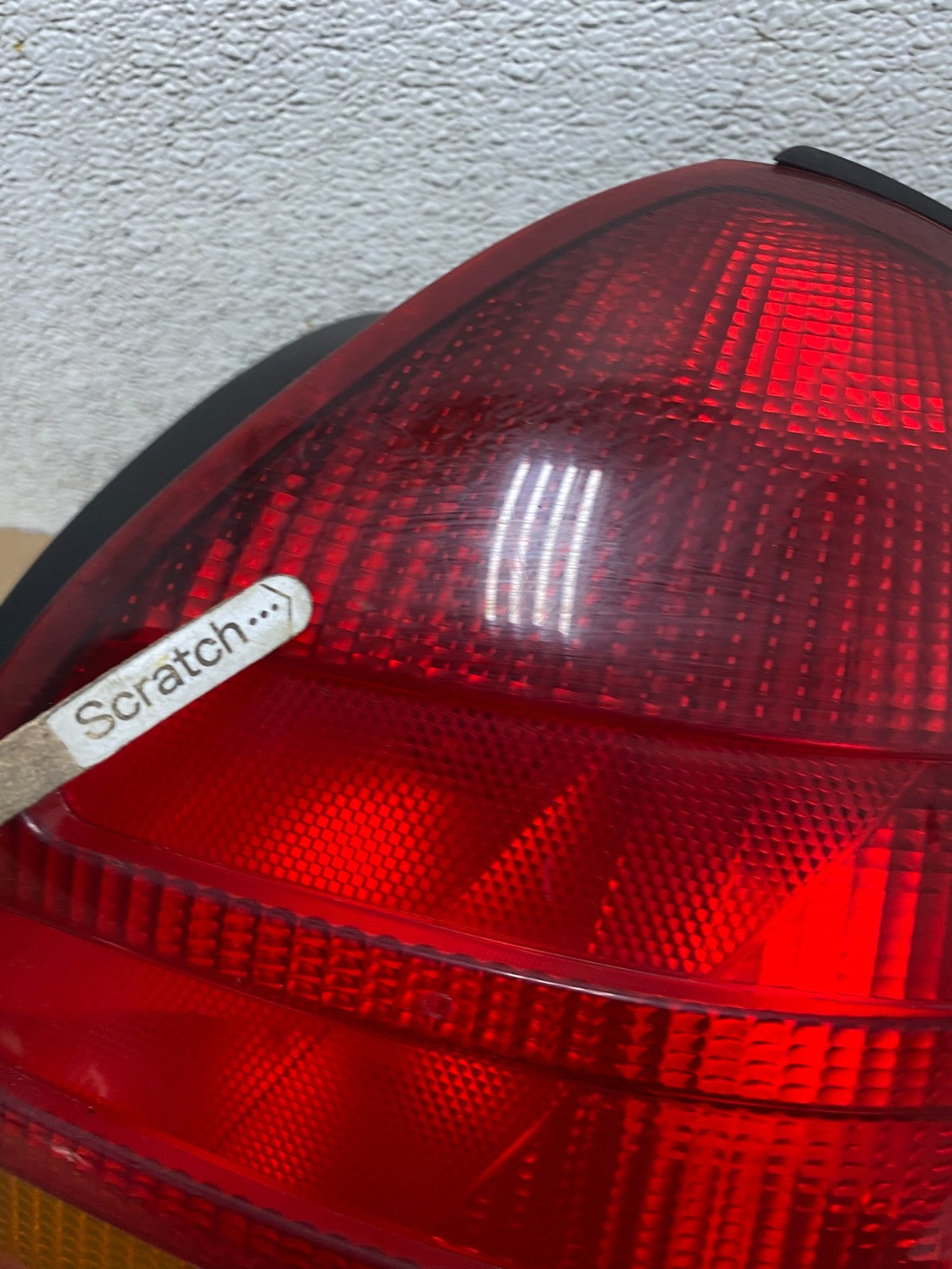 1998-2003 Ford Crown Victoria Right Passenger Rh Side Tail Light Oem Q3945 DW3