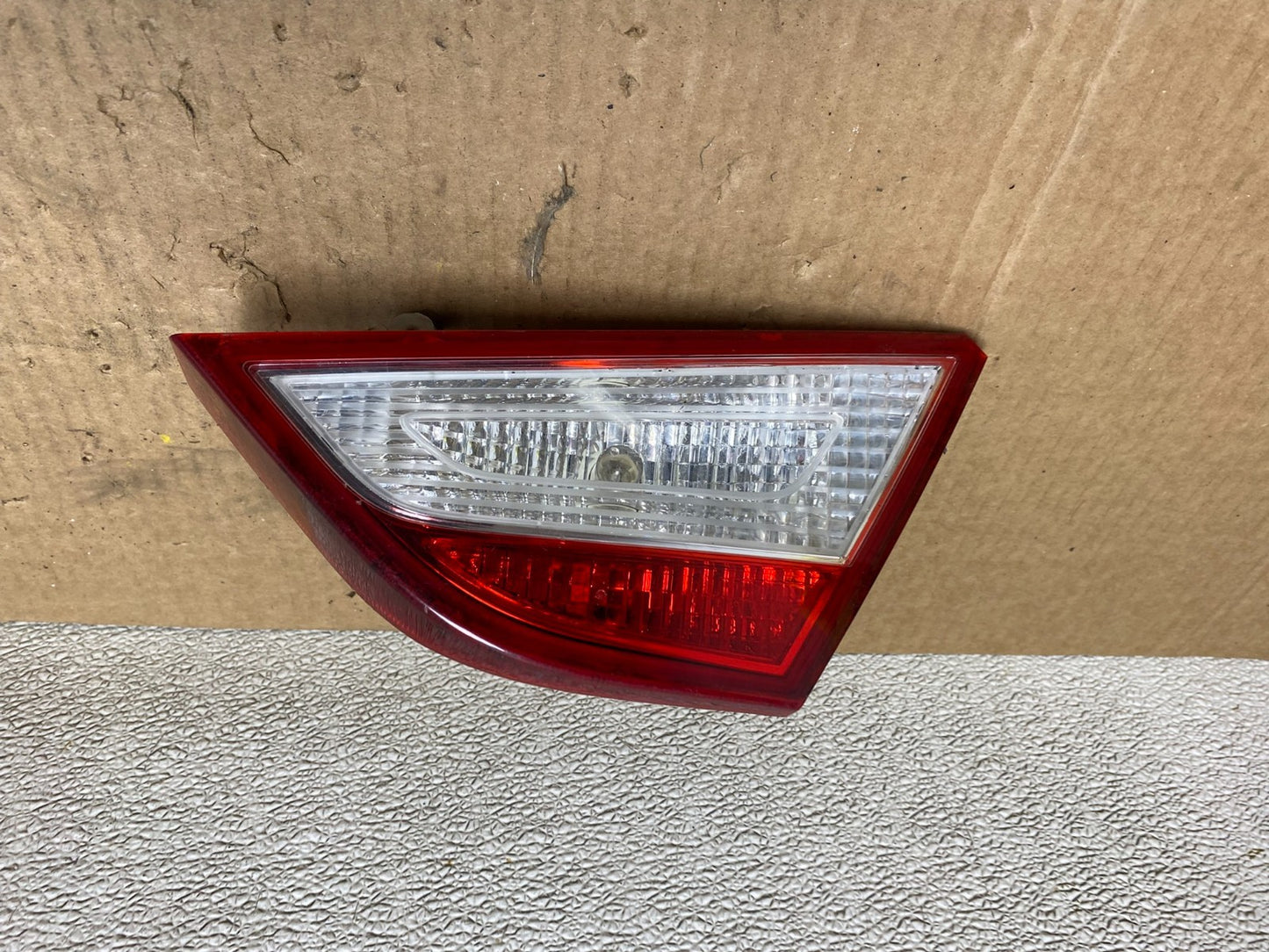 2011 to 2014 Hyundai Sonata Right Passenger Rh Inner Tail Light Oem W7750 DW0