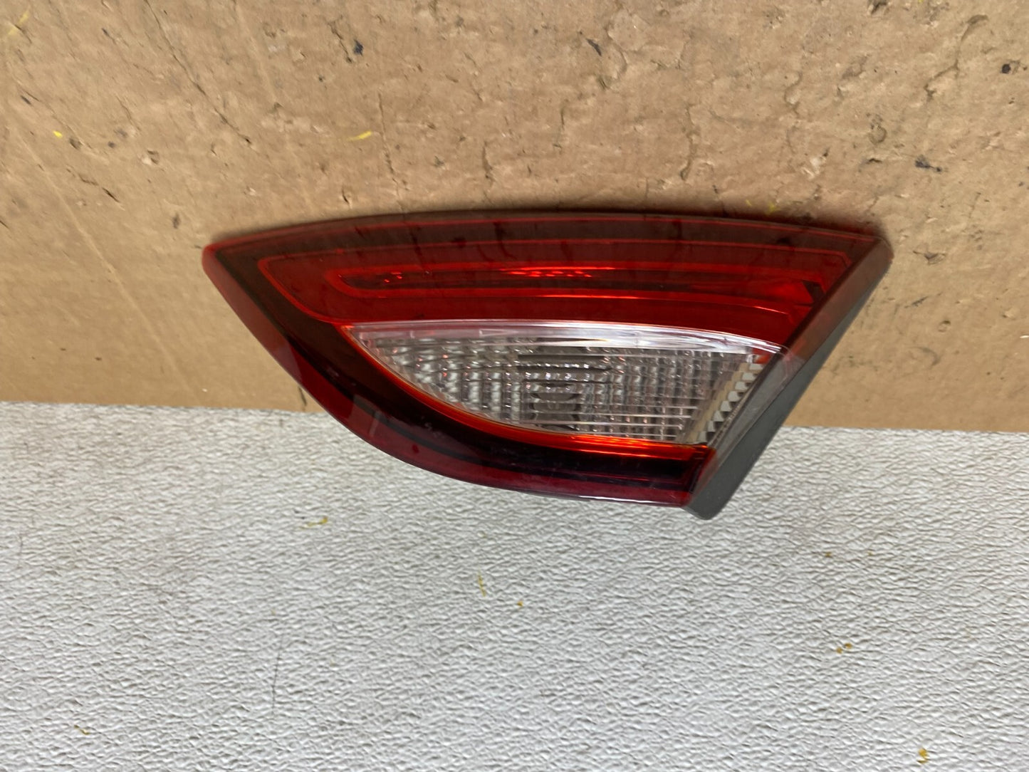 2015 to 2017 Chrysler 200 Sedan Right Passenger Inner Tail Light G9925 KC0