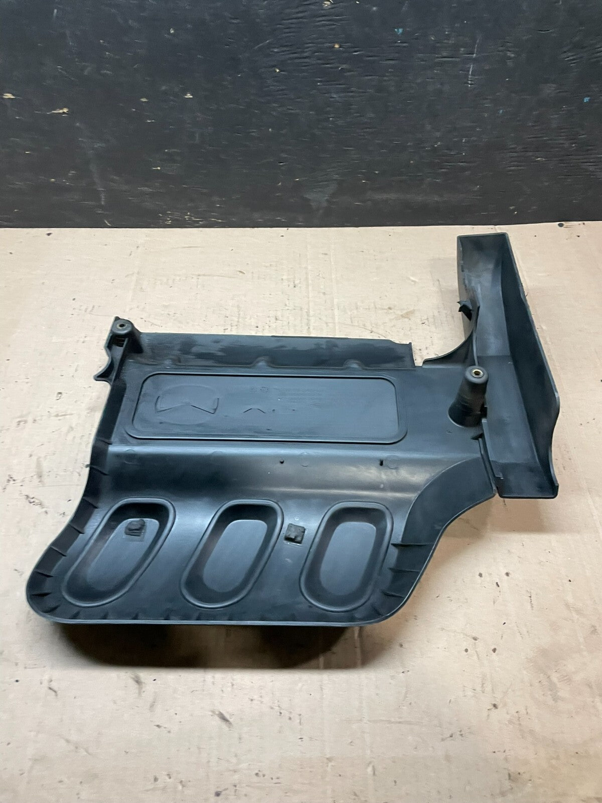 2000 to 2003 Mazda Tribute DOHC 24 VALVE Engine Shield Top Cover J3645 PS4