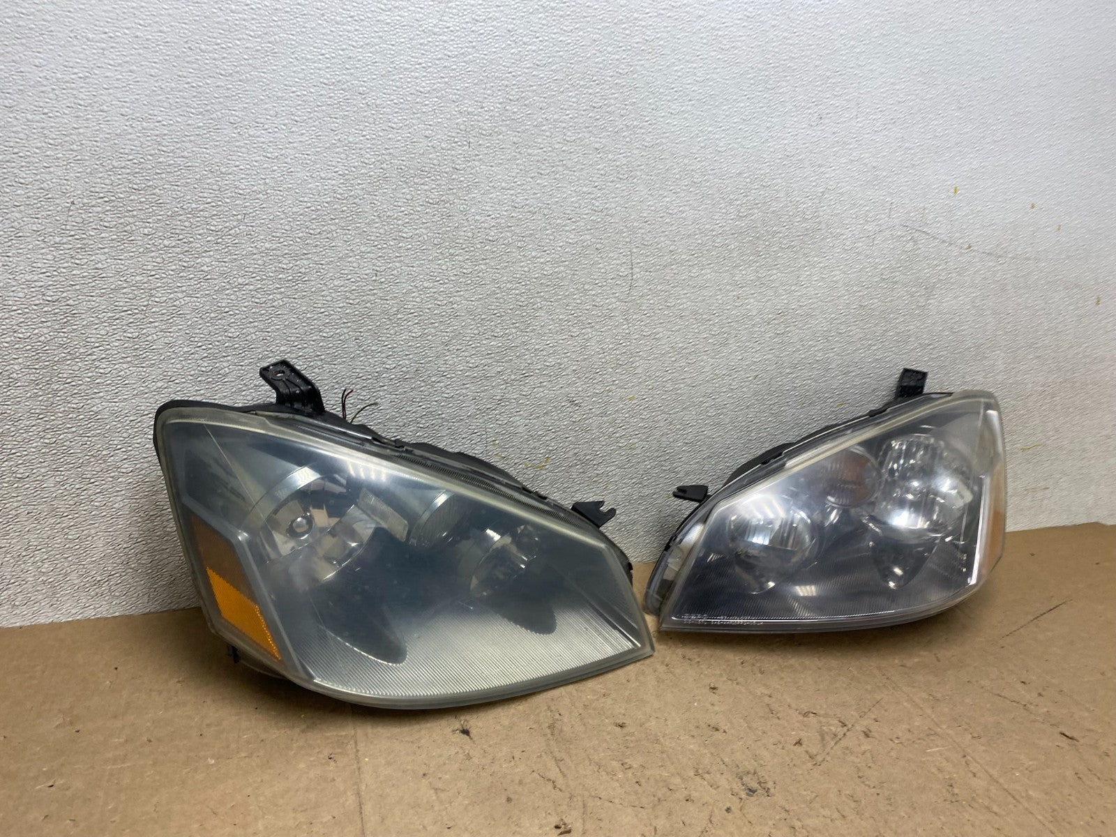 2005 to 2006 Nissan Altima Left+Right Side Set Halogen Headlights W9139 DW2