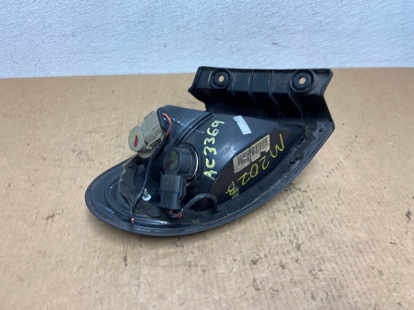 1998 - 1999 Ford Taurus Wagon Sedan Right Passenger Tail Light Oem AC3369 LK5
