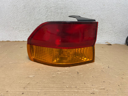 2002 2003 2004 Honda Odyssey Left Driver LH Side Tail Light AG8137 LK0