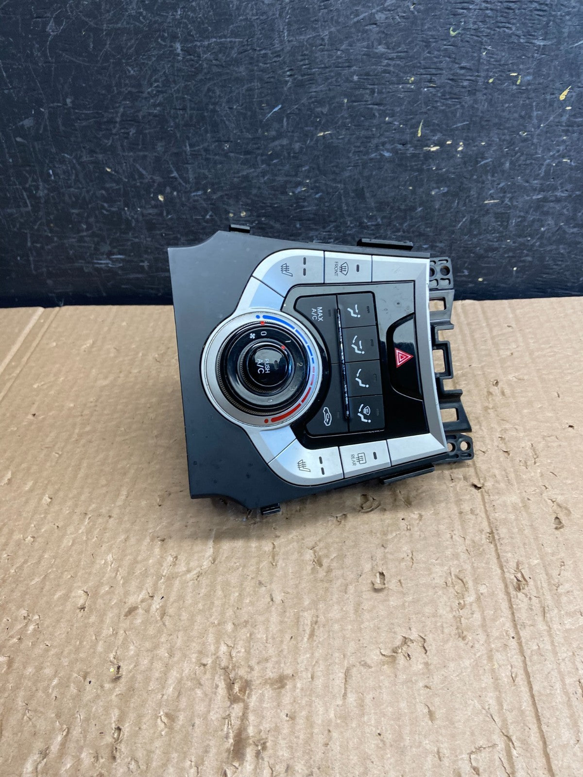 2011 - 2013 Hyundai Elantra Center Heater A/C AC Climate Control Panel AF6469 DW2