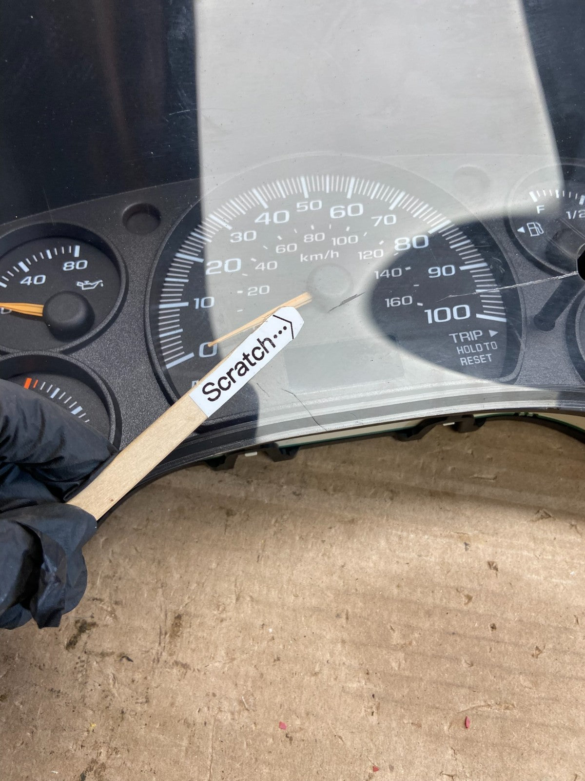 2004 to 2007 Chevrolet Express Speedometer Cluster Gauge AH3846 DG1