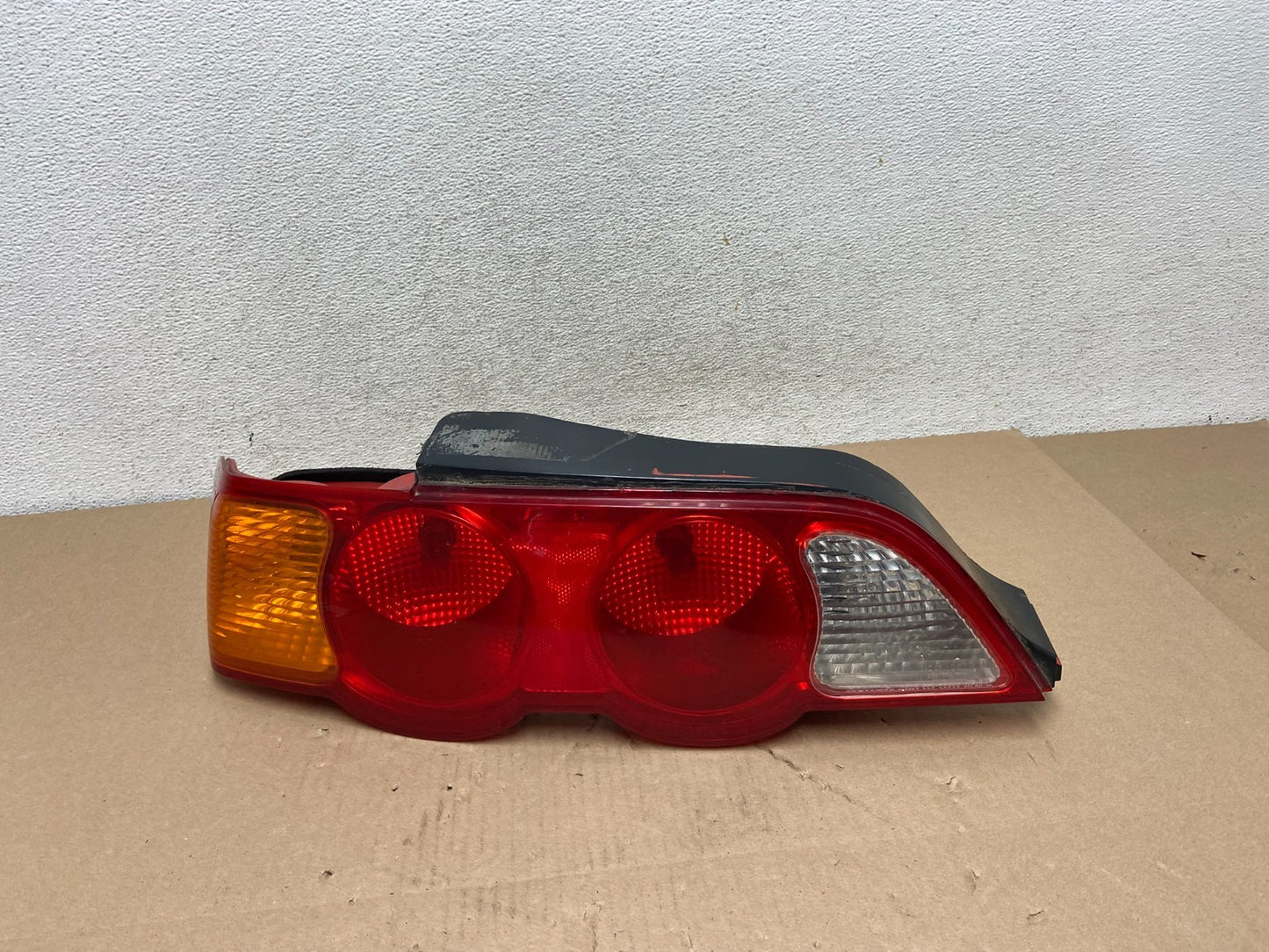 2002 to 2004 Acura Rsx Left Driver LH Side Tail Light AG5759 DW0