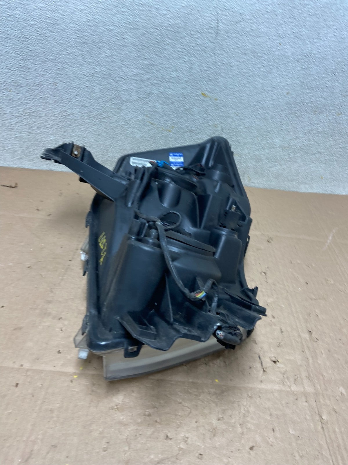 2004 to 2007 Nissan Armada Left Driver Lh Side Headlight Halogen Y2877 DW7