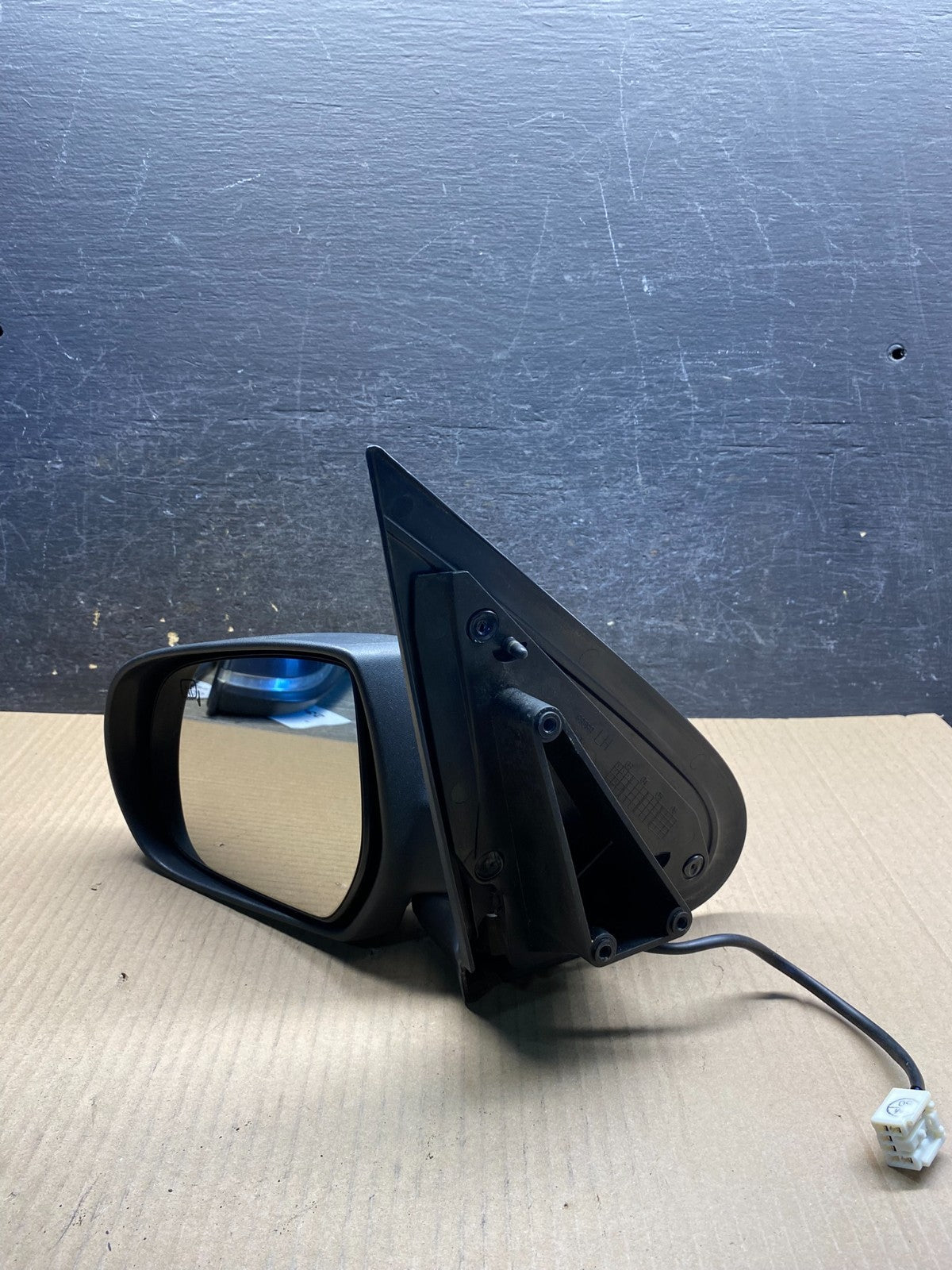 2001 to 2006 Mazda Tribute Left Driver LH Side View Door Mirror AI0330 DG10