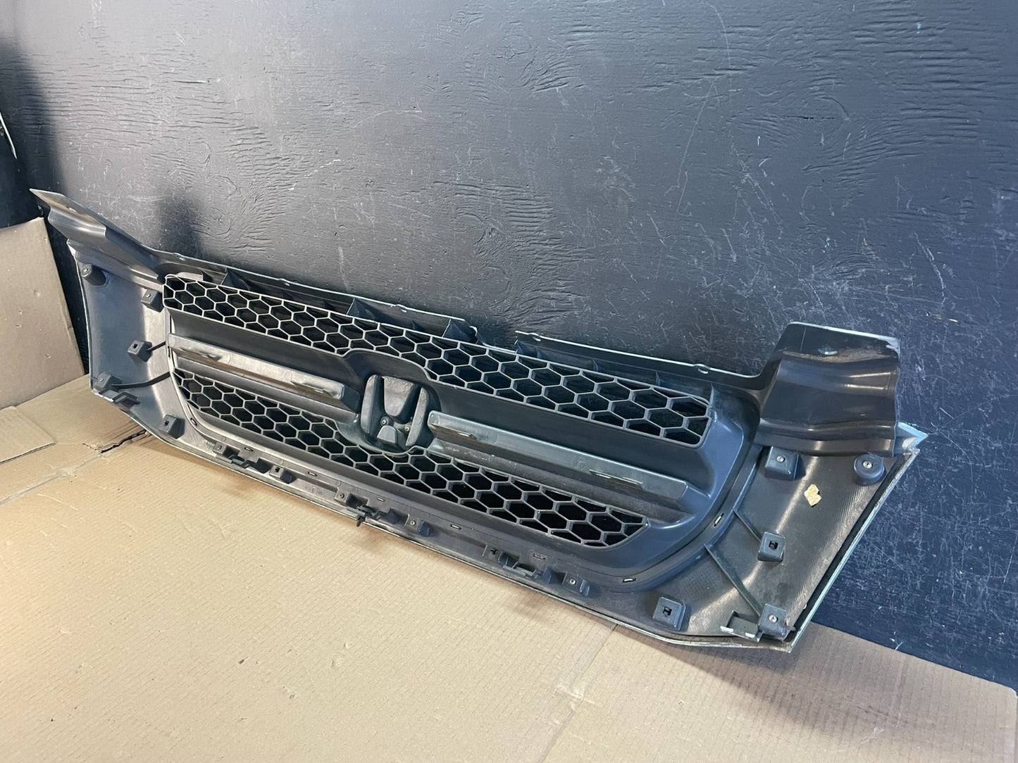 2003 2004 2005 Honda Pilot Front Upper Grill Grille AE3578 DG4