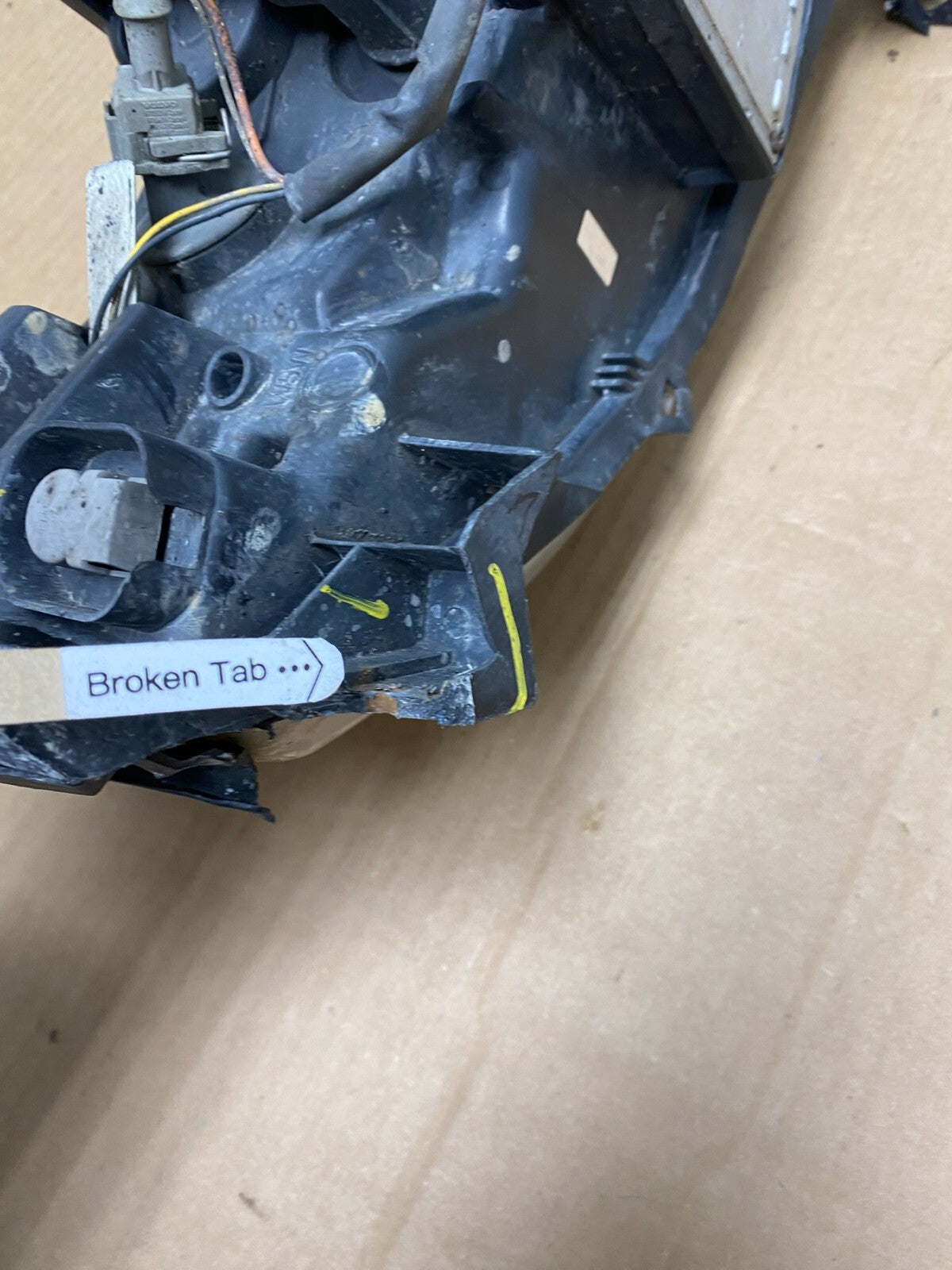 2007 2008 2009 Volvo S60 V70 Left Driver LH Headlight Xenon HID G6981 DG19