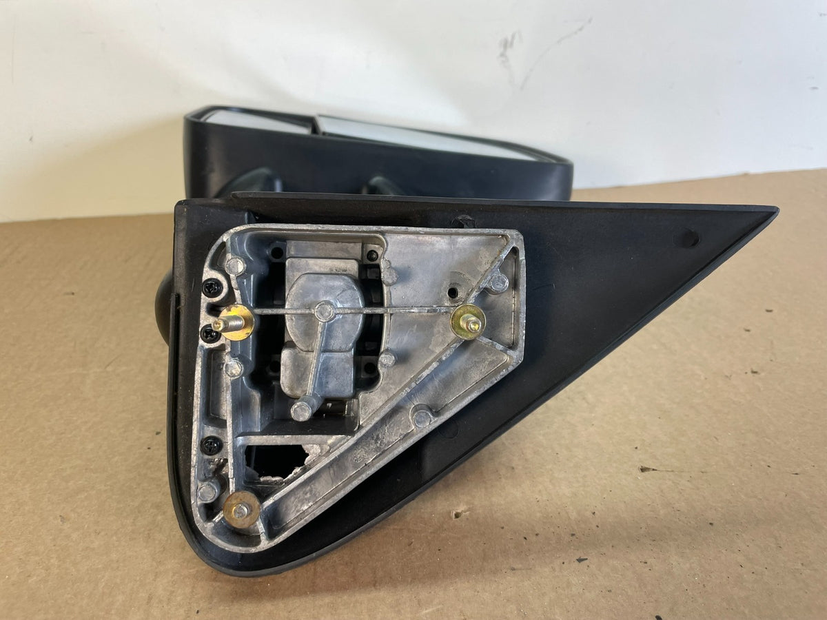 2003-2006 Chevrolet Tahoe Suburban Left Driver LH Heated Mirror AH02214