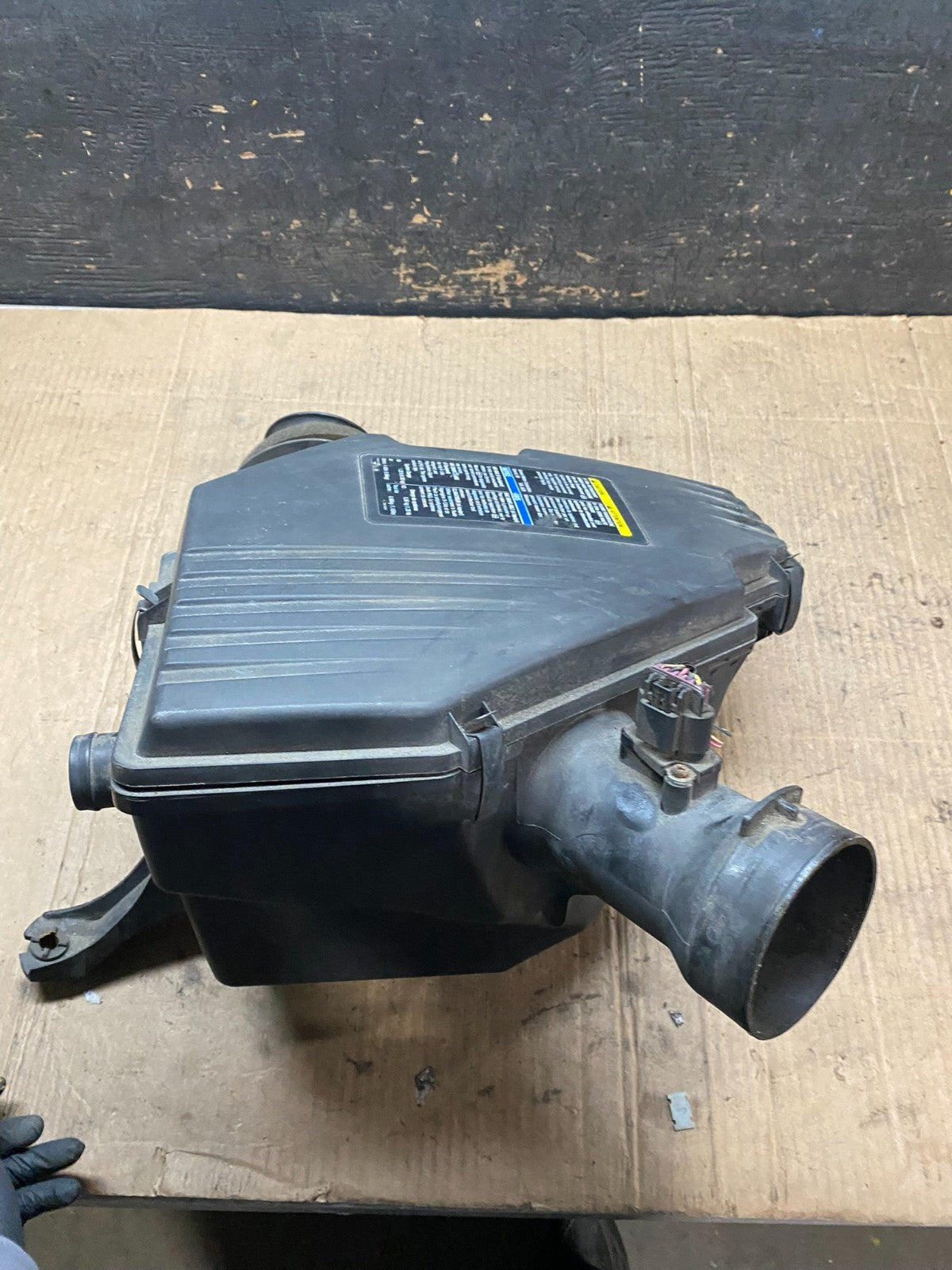 2007 Hummer H3 Air Intake Cleaner Filter Housing Box OEM T4104 DG3