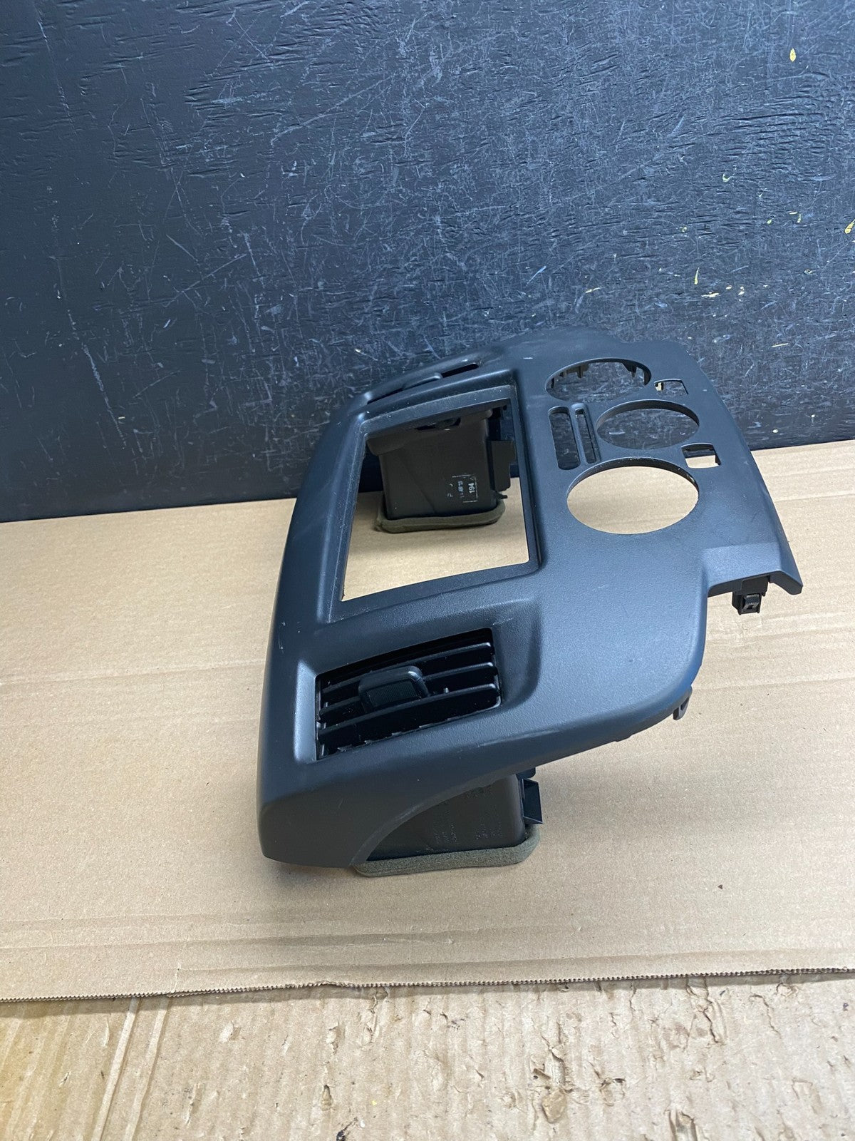 2013-2021 Nissan NV200 Center Console Radio Climate Control Air Vent AF6542 DG1