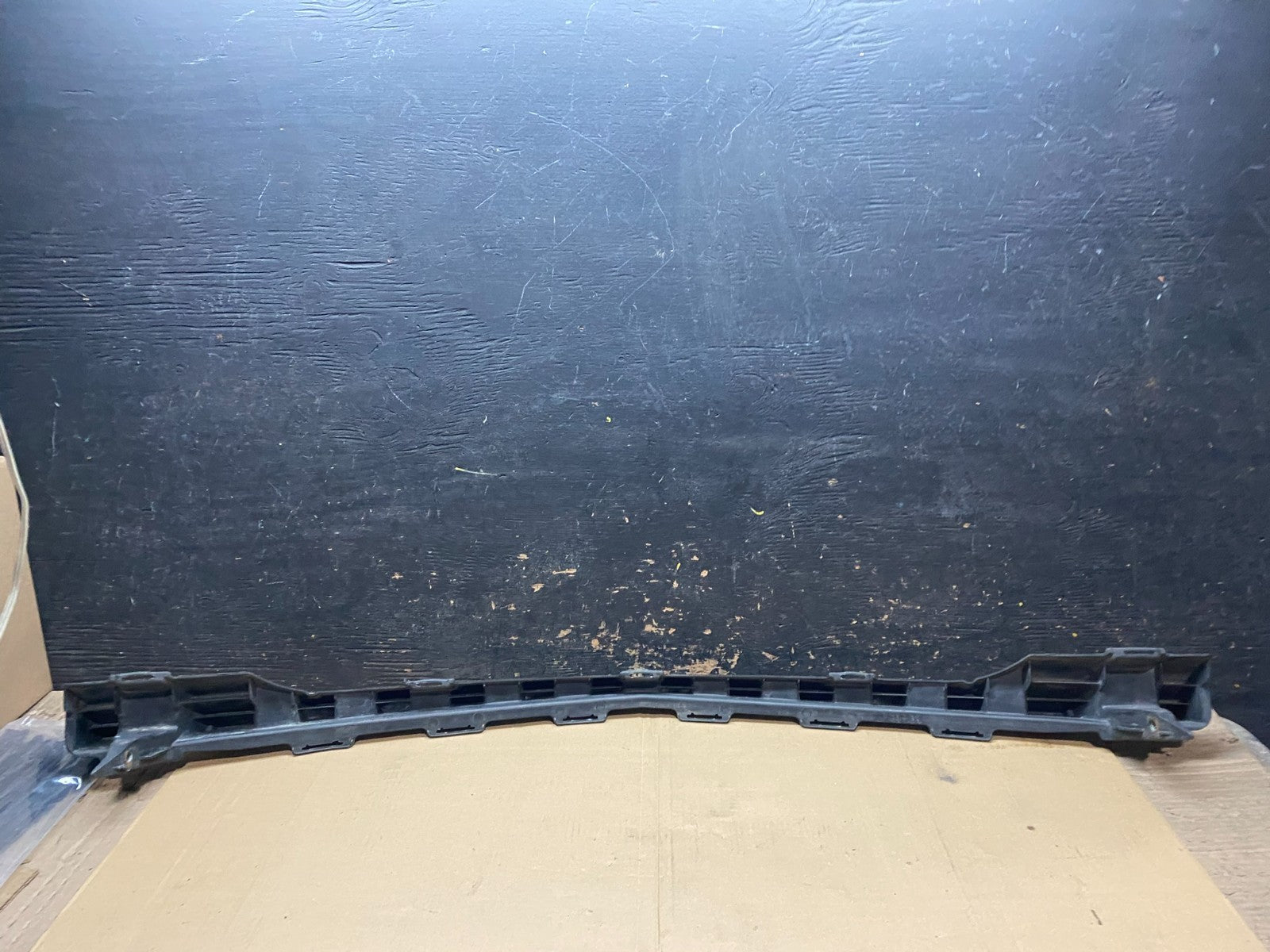 08-11 Mercedes W204 C300 Sedan Front Lower Bumper Carrier Support Panel X29513