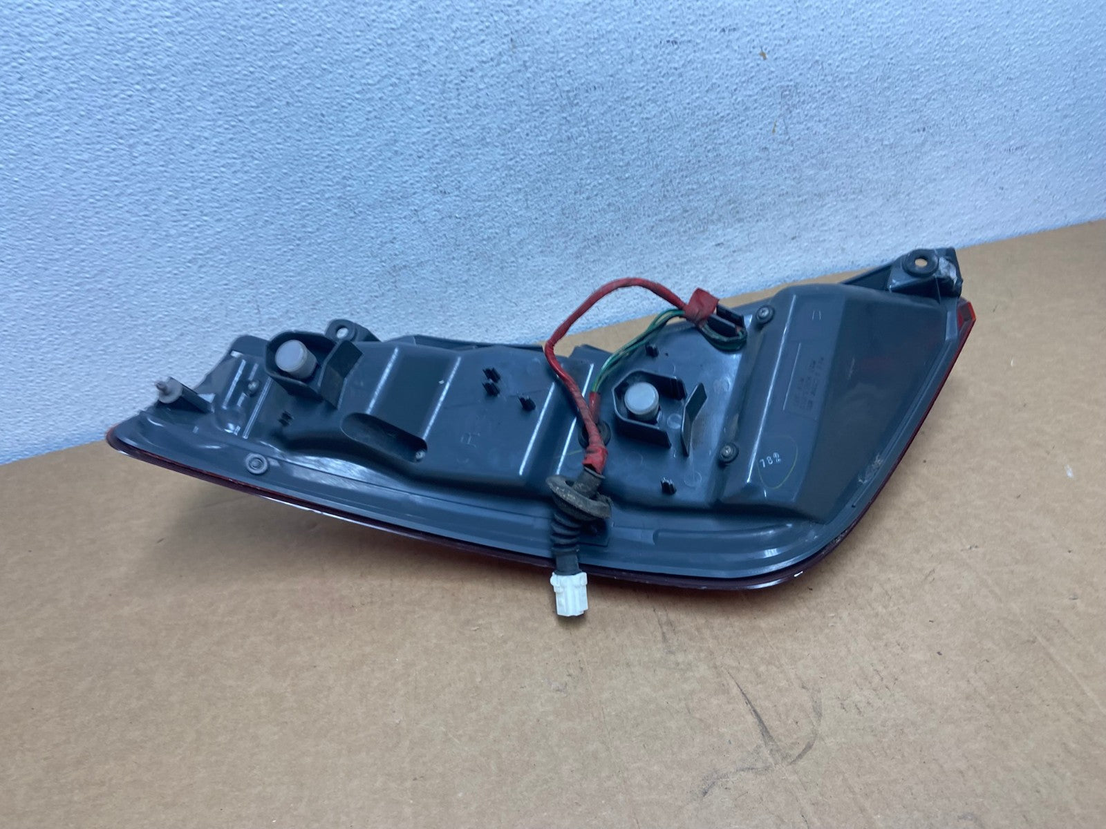 2006 to 2007 Nissan Murano Right Passenger Rh Side Tail Light AD5355 LK5