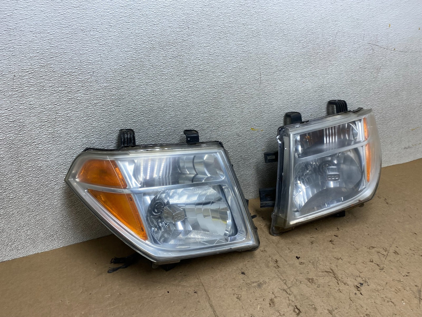 2005 2006 2007 Nissan Pathfinder Halogen Headlights Left+Right Oem X2433 DW2